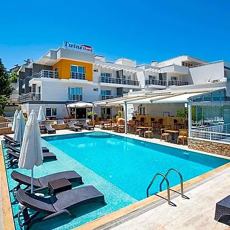 Hotel Twins 3*