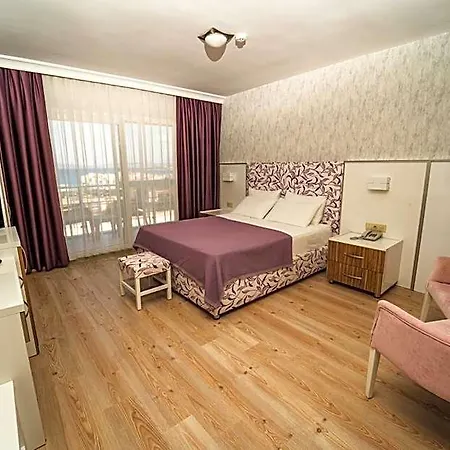 Twins Hotel Çeşme